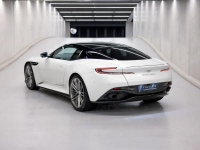 Aston Martin DB12 V8 Coupe