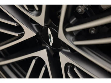 Aston Martin DB12 Volante 4.0 V8 B&W — photo 8