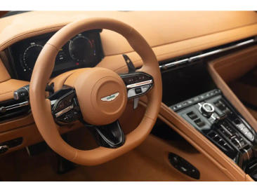 Aston Martin DB12 Volante 4.0 V8 B&W — photo 12