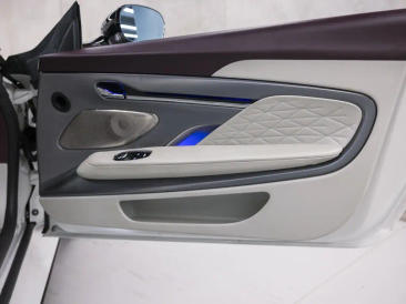 Aston Martin DB12 V8 Coupe — photo 14