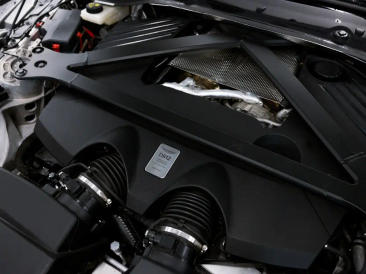 Aston Martin DB12 V8 Coupe — photo 17