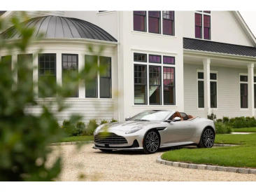 Aston Martin DB12 Volante 4.0 V8 B&W — photo 19