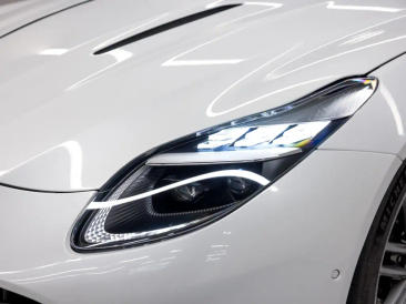 Aston Martin DB12 V8 Coupe — photo 19