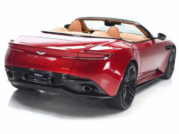 Aston Martin DB12 Volante 4.0 V8 B&W — photo 7
