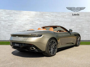 Aston Martin DB12 Volante 4.0 V8 B&W — photo 31