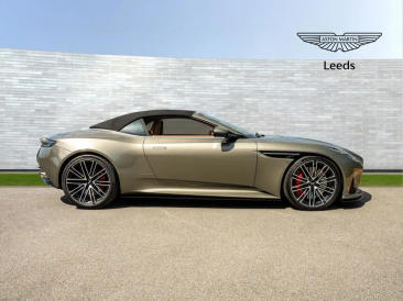 Aston Martin DB12 Volante 4.0 V8 B&W — photo 34