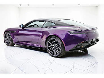 Aston Martin DB12 V8 Coupe — photo 2