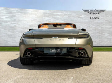 Aston Martin DB12 Volante 4.0 V8 B&W — photo 36