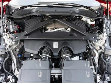Aston Martin DB12 Volante 4.0 V8 B&W — photo 66