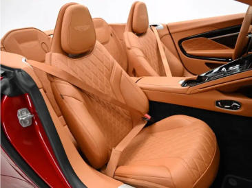 Aston Martin DB12 Volante 4.0 V8 B&W — photo 13