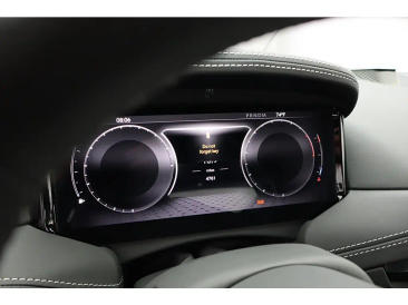 Aston Martin DB12 V8 Coupe — photo 6