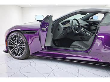 Aston Martin DB12 V8 Coupe — photo 11