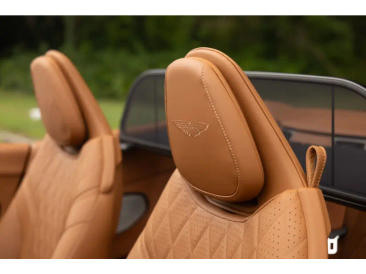 Aston Martin DB12 Volante 4.0 V8 B&W — photo 51