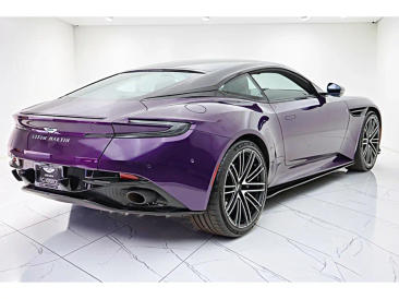 Aston Martin DB12 V8 Coupe — photo 15