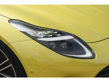 Aston Martin DB12 Volante 4.0 V8 B&W — photo 13