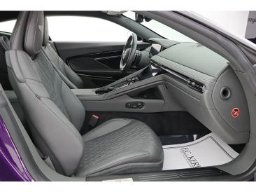 Aston Martin DB12 V8 Coupe — photo 32