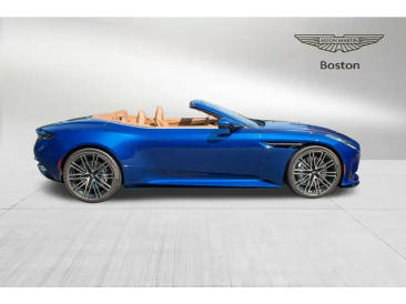 Aston Martin DB12 Volante 4.0 V8 B&W — photo 8