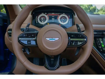 Aston Martin DB12 Volante 4.0 V8 B&W — photo 14
