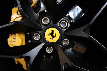 Ferrari 488 Pista Spider — photo 10