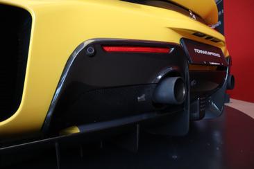 Ferrari 488 Pista Spider — photo 12