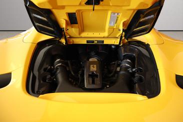 Ferrari 488 Pista Spider — photo 13