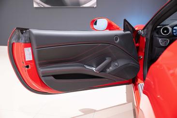Ferrari California T — photo 34