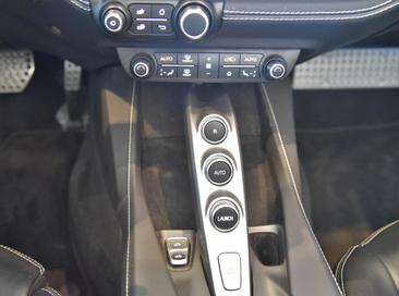 Ferrari Portofino — photo 10