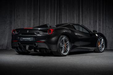 Ferrari 488 Spider — photo 3
