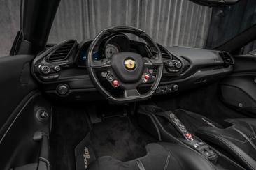 Ferrari 488 Spider — photo 5