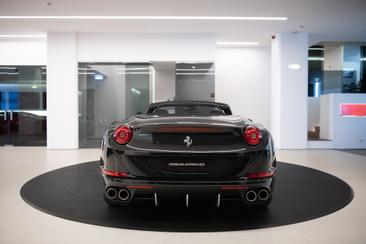 Ferrari California T — photo 4