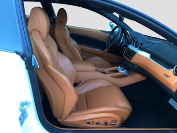 Ferrari FF — photo 8