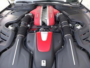 Ferrari FF — photo 11