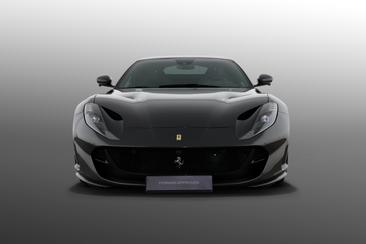 Ferrari 812 Superfast — photo 2