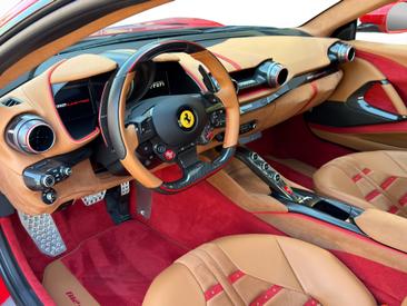 Ferrari 812 Superfast — photo 5