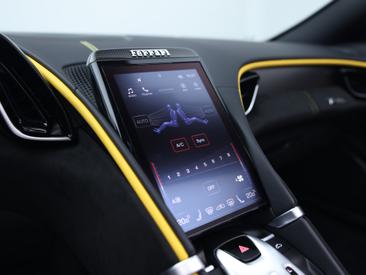 Ferrari Roma Spider — photo 14