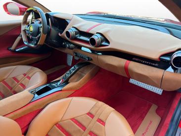 Ferrari 812 Superfast — photo 10