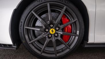 Ferrari SF90 Stradale — photo 8