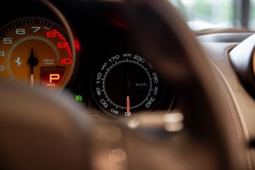 Ferrari California — photo 11