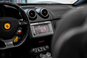 Ferrari California — photo 17