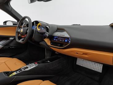 Ferrari SF90 Spider — photo 10