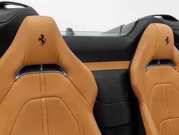 Ferrari SF90 Spider — photo 16