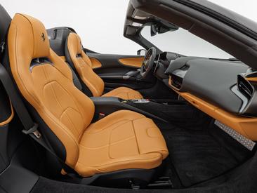 Ferrari SF90 Spider — photo 17