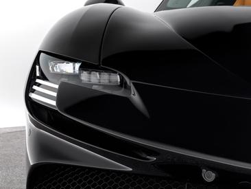 Ferrari SF90 Spider — photo 18