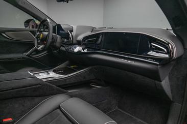 Ferrari Purosangue — photo 18