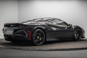 Ferrari F8 Tributo — photo 3