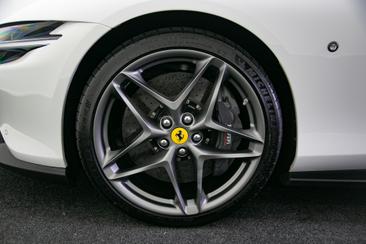 Ferrari Roma — photo 8