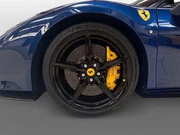 Ferrari F8 Tributo — photo 12