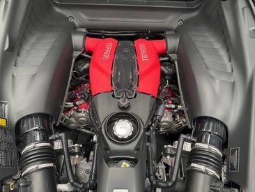 Ferrari F8 Tributo — photo 13