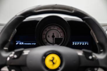 Ferrari F8 Tributo — photo 25