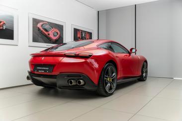 Ferrari Roma — photo 3
